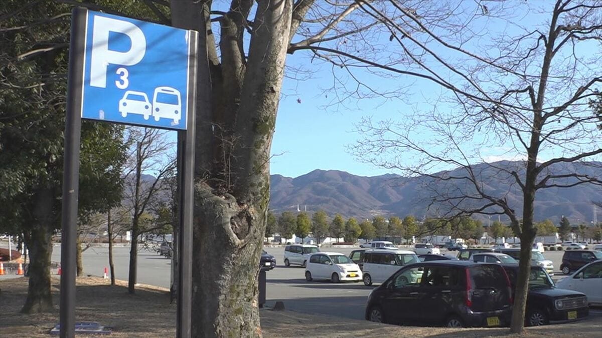 駐車場で男性の胸を刃物で突き刺さした疑い　当時19歳の男を逆送致　刑事処分が相当　甲府家庭裁判所　