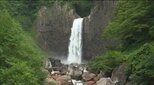 「きれいな景色で最高！」長野と新潟の県境、日本の滝百選のひとつ、落差55メートル「苗名滝（なえなたき）」俳人・小林一茶もかつて訪れ|TBS NEWS DIG