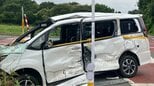 【速報・追記あり】0歳の乳児は意識不明の重体　乳児1人含む3人が病院搬送の事故「生きろ生きろ生きろ生きろって」乳児を救出した人　交差点でトラックと乗用車が衝突　乗用車の側面ぐっしゃり…　青森県三沢市　|　青森のニュース│ATV NEWS│青森テレビ