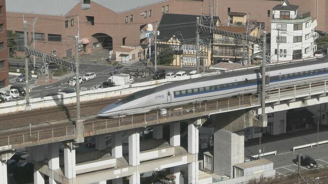 500系が1日限り「のぞみ号」でリバイバル運行　2027年引退予定　新神戸発博多行き　広島の街にも姿を現す|TBS NEWS DIG