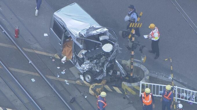 【速報】軽乗用車は大破… 踏切で列車と車が衝突  車内から救助された73歳女性は心肺停止 JR高山線|TBS NEWS DIG