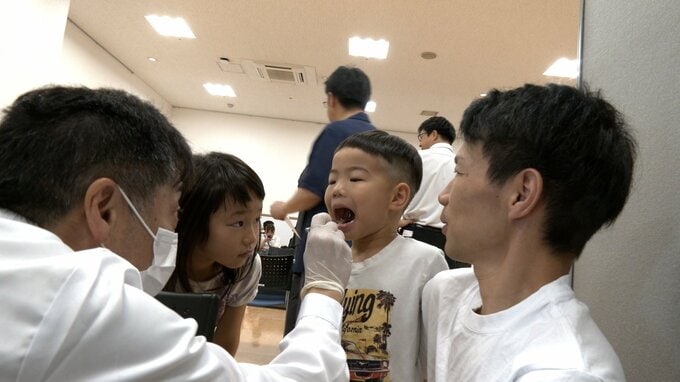 「間食した後も歯磨きを」親子ら歯と口の健康を無料でチェック【高知】　|　高知のニュース・天気｜KUTV NEWS | KUTVテレビ高知