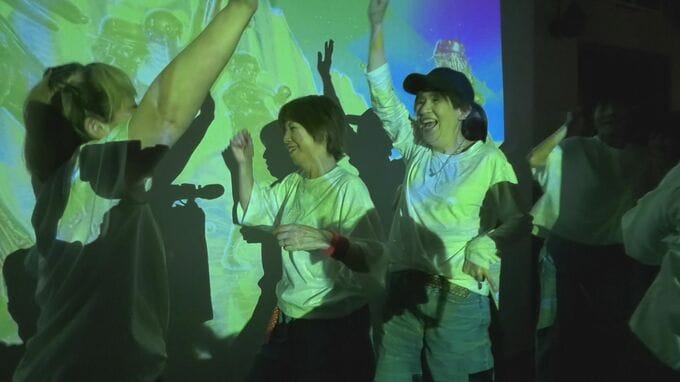 「DJ」×「介護福祉士」意外な二足の草鞋で活動…RIP SLYMEメンバーも賛同・参加のイベント「ロマンディスコ」とは？　「最高」「若い頃思い出す」超高齢社会をポジティブに…一人の男性の思い|TBS NEWS DIG