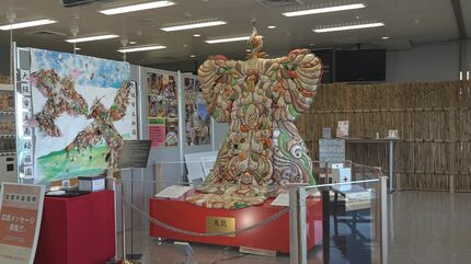 被災した着物”に新たな命を 復興への祈りを込めた高さ3メートルの