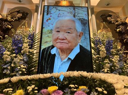 いつ帰ってくるんや」日航機墜落で娘3人亡くし錯乱した母、守り続けた