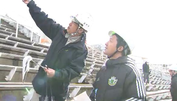 1月中旬の完了目指し工事進む　鉄骨部材落下のアルウィンを松本山雅小澤修一社長らが視察「3月のホーム開幕までには万全に」予定より前倒しで進捗　長野・松本市|TBS NEWS DIG