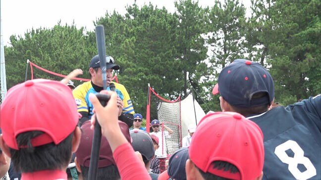 鷹祭ＳＵＭＭＥＲ　ＢＯＯＳＴとコラボした野球教室開催　元ホークス内川さんらが児童に|TBS NEWS DIG