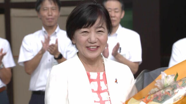 「バリバリ頑張るぞという感じです」20年ぶりに市長交代 元衆院議員・堤かなめ市長が初登庁 福岡県大野城市|TBS NEWS DIG