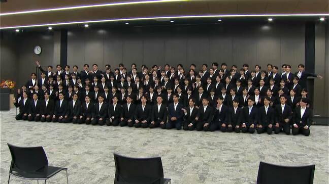 鹿児島銀行で内定式 九州フィナンシャルグループ設立10年 「一番面白く、やりがいあるタイミング」|TBS NEWS DIG