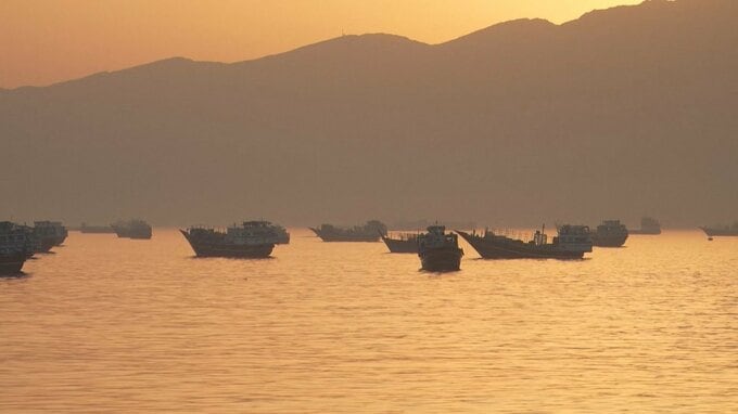 イランがホルムズ海峡でドローン攻撃　米軍が4機を撃墜　米報道　商船や米軍を標的か|TBS NEWS DIG
