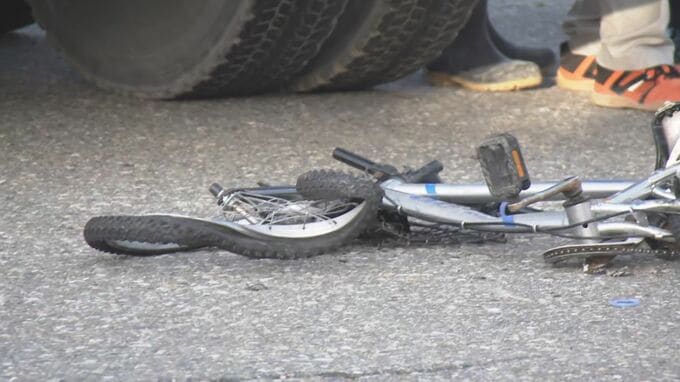 自転車の男の子 “ミキサー車”に巻き込まれる 小学3~4年生くらい、命に別状なし 金沢市　|　石川県のニュース｜MRO北陸放送