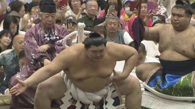 稽古総見は3勝8敗で“負け越し”の大の里 「全然ダメですね」と反省の弁で秋場所へ引き締め|TBS NEWS DIG