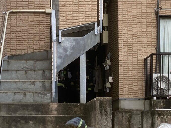 【続報】長崎市の2階建ての共同住宅から出火（9日午前10時10分鎮火）　|　長崎のニュース | 天気 | NBC長崎放送