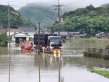 消防車が冠水道路で脱輪　48時間の降水量過去最大の山口市で　山口県に線状降水帯　|TBS NEWS DIG