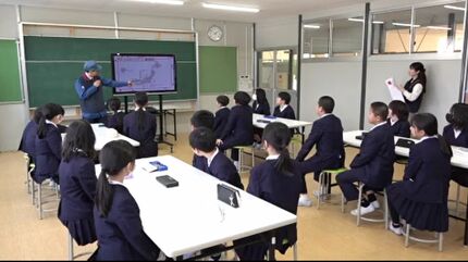 万博「ふしぎな石ころエコーブ」手に取って錯覚を覚える 石川・穴水