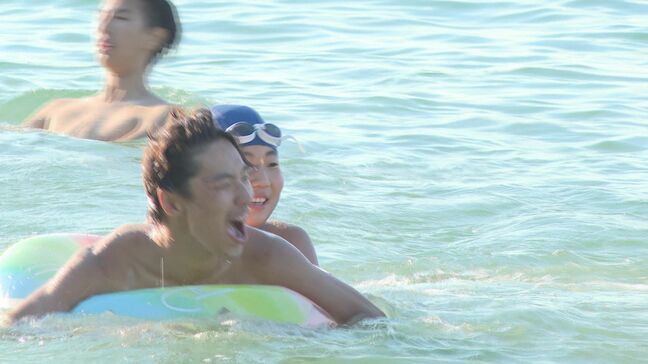 「すばらしい!自由に泳ぎたい!」モンゴルからの留学生“海に感動”地元高校生徒とふれあい|TBS NEWS DIG