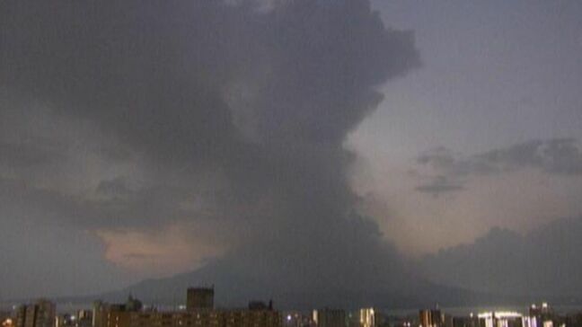 桜島で爆発的噴火　噴煙1500m　降灰は鹿児島市吉野方向へ【きょう9日・あす10日の降灰予報】|TBS NEWS DIG
