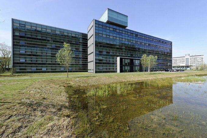 オランダ半導体NXP、堅調な売上高見通しにも市場の反応鈍く