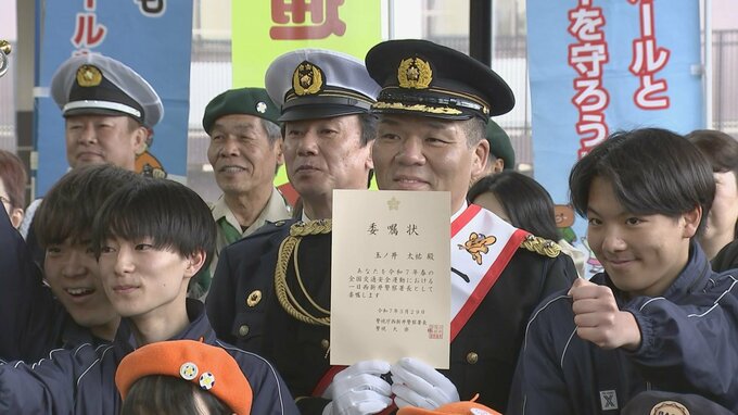 大相撲・玉ノ井親方が警視庁西新井署の一日署長に　春の全国交通安全運動前に交通事故防止を呼びかけ|TBS NEWS DIG