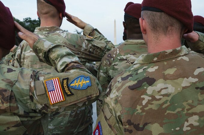 米政権、第82空挺師団2000人を中東派遣命令－地上作戦の可能性も