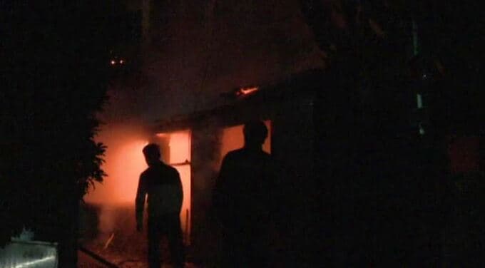 元日未明の住宅街が一時騒然　激しい炎と爆発音　|　愛媛のニュース - Nスタえひめ｜あいテレビは6チャンネル
