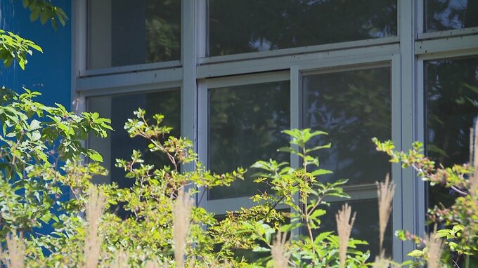 「性犯罪 きちんと処罰を」元北海道警察学校教官がプールで女児の体触った罪で在宅起訴に…被害女児の母親語る“傷”|TBS NEWS DIG