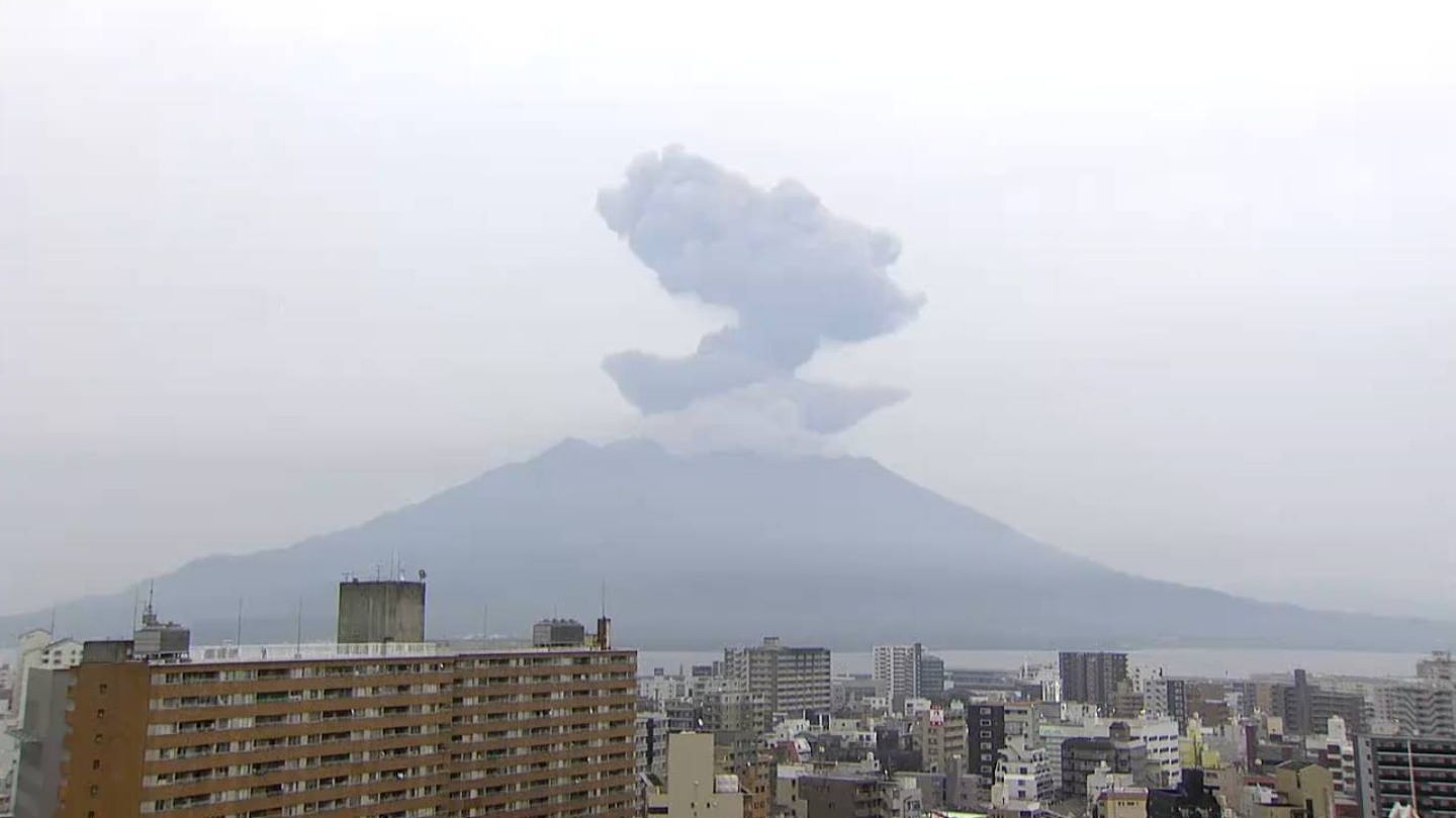 きょうも桜島の爆発・噴火相次ぐ 大きな噴石が1200m飛散 | TBS NEWS DIG