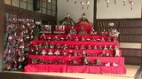 旧北国街道の宿場町に映える江戸時代の雛人形…まち歩きも楽しむ「お人形さんめぐり」ガイドツアーや餅つきも 長野・小諸市|TBS NEWS DIG