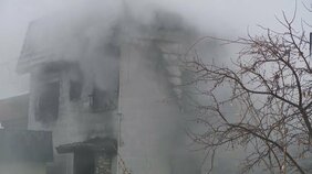 「住宅が燃えている」と住人から通報 1階の寝室から高齢男性の遺体 女性2人病院搬送 家族4人暮らしの住宅 北海道士別市|TBS NEWS DIG