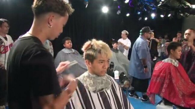 理容師たちの熱い戦い「バトルオブバーバー」が開催 全国の猛者が腕前披露 愛媛・松山市|TBS NEWS DIG