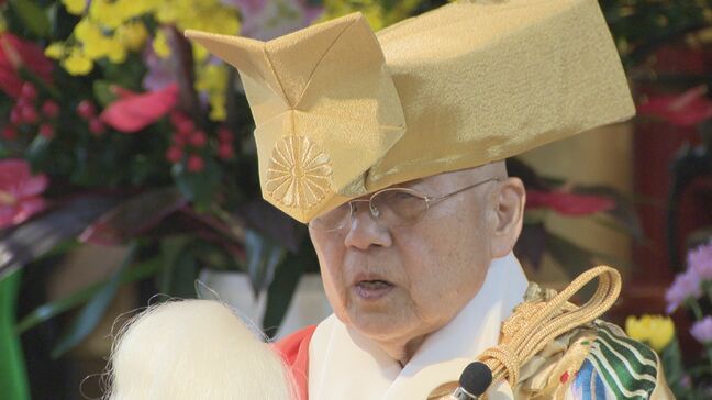お上人の交代は28年ぶり！善光寺大本願で晋山式と退任式　川名観惠上人が正式に122代目の住職に就任　長野|TBS NEWS DIG