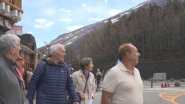 富士山が本格的な観光シーズンに 富士スバルラインが全線開通 5合目賑わう 山梨|TBS NEWS DIG