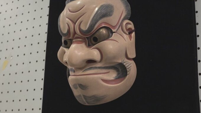 迫力ある能面や俳句、洋画など　高齢者の力作およそ70点が並ぶ作品展　|　山梨のニュース | ＵＴＹテレビ山梨