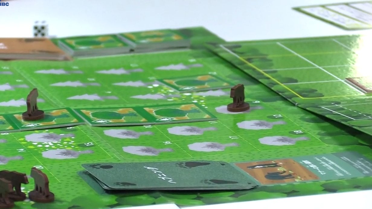 動物園が製作したボードゲームでクマとの共生を学ぶ 盛岡市 | TBS NEWS DIG