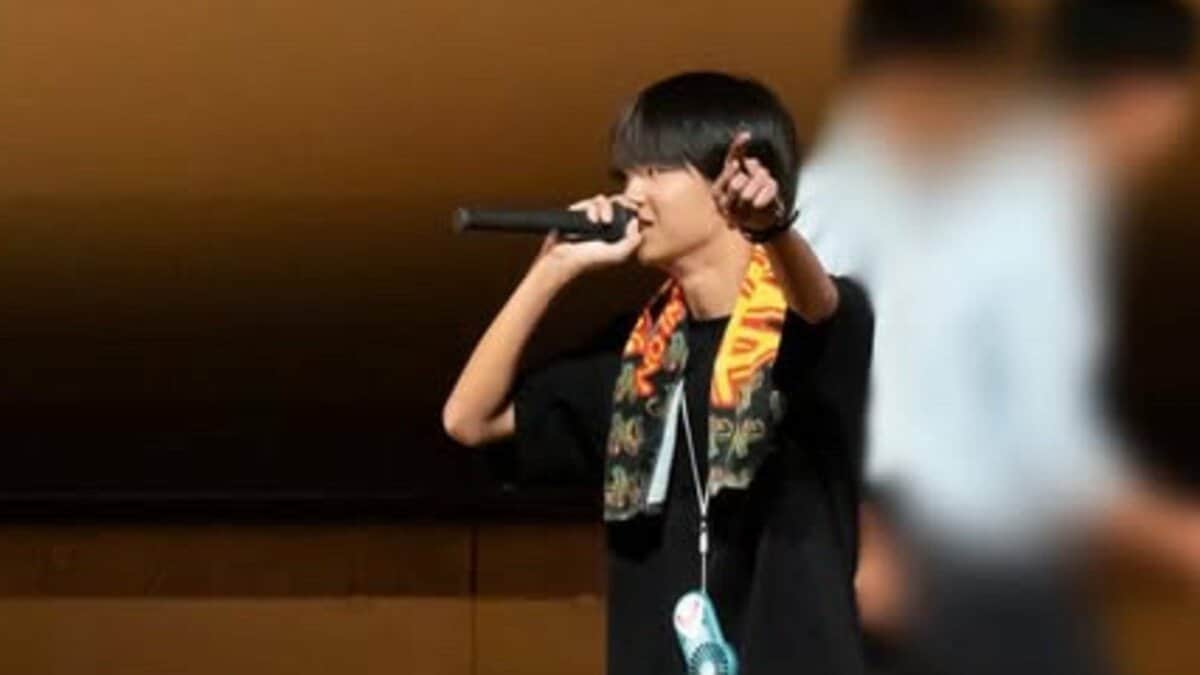「銭湯から上がったときスマートフォンには大量の不在着信」自宅が全焼し機材を失うも「ピンチをチャンスに」【高校生ラッパー・むんくさん/前編】