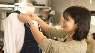 働く一人ひとりに寄り添う「世界に1着」のエプロン工房　名護の路地裏に息づく　|　沖縄のニュース｜RBC 琉球放送