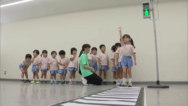 園児が飲酒運転の撲滅を呼びかけ　秋の交通安全運動にあわせ交通安全パレード|TBS NEWS DIG