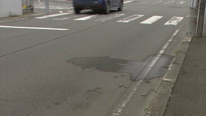 道路を横断していた46歳の男性が車にはねられ大けが　青森県三沢市|TBS NEWS DIG