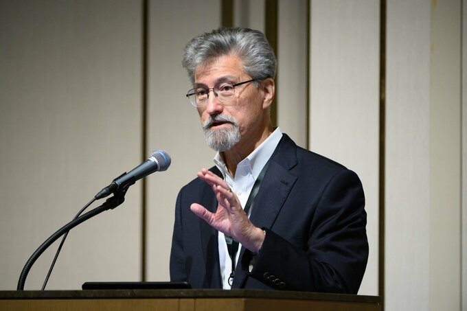 セブン&アイ､年収上限を25億円に－株価下落で｢再任あり得ない｣の声も