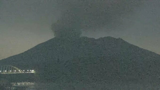 桜島で噴火　噴煙1100メートル【今夜～あす3日の降灰予報】鹿児島・宮崎　灰が予想されるエリアと時間帯|TBS NEWS DIG