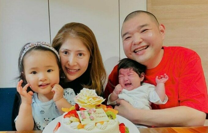 内山信二さん　０歳次女が「38.9度」の発熱　「体調悪化」「中耳炎からのお熱みたい」|TBS NEWS DIG