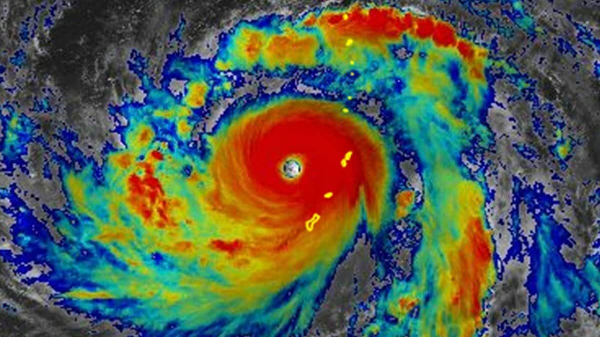 【台風情報+】“真っ赤な渦”日本に迫る　大型で猛烈な勢力の台風9号（バービー）　…