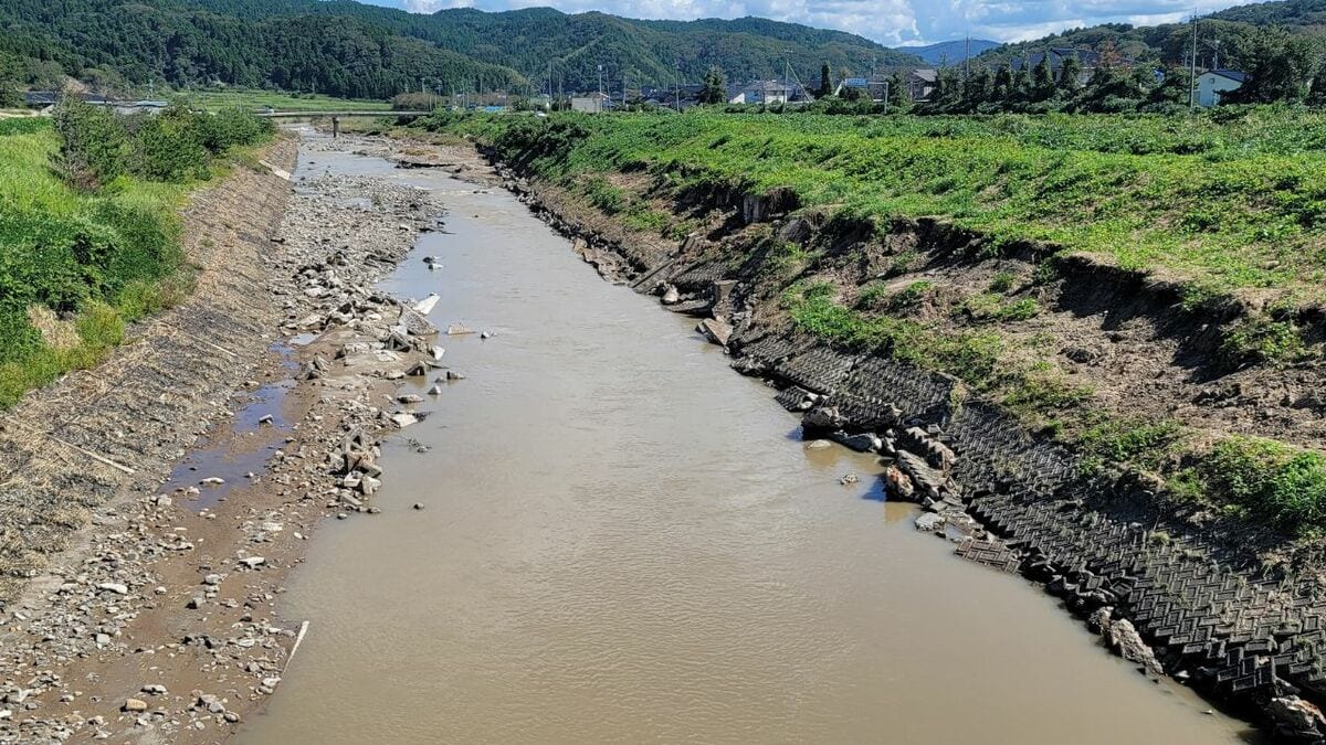 能登半島地震の隆起が生んだ「滝」は河口から1km近く内陸へ遡上　河川インフラへの影響は10年以上続く恐れ【東北大学などの研究】