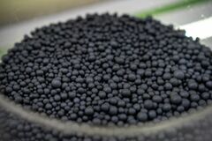 ソーラーパネル素材のポリシリコン、中国広州で先物取引始まる| TBS CROSS DIG with Bloomberg