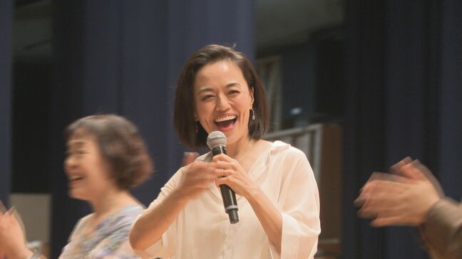 ブロードウェイで活躍する金沢市出身の俳優・由水 南さん「癒しの輪広げる」公募の参加者47人と18日に公演|TBS NEWS DIG