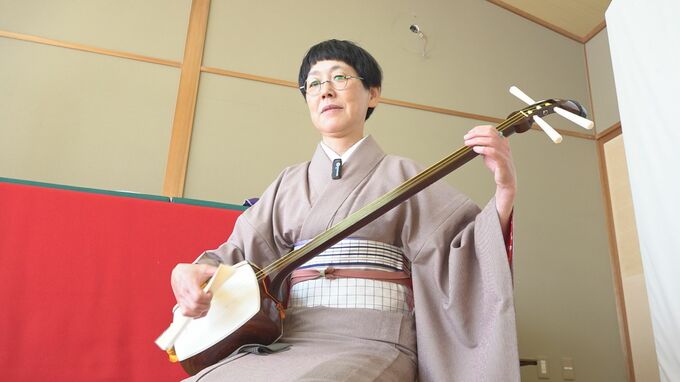 「泣きそうになった」上方落語の三味線弾き・豊田公美子さん 故郷の石川県輪島市で”学校寄席”開演|TBS NEWS DIG