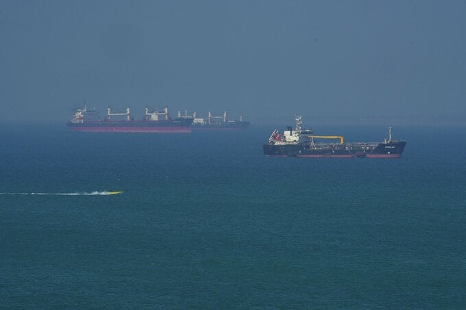 サウジやUAEの国営石油会社、ホルムズ海峡閉鎖後も原油輸送続ける