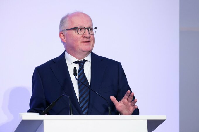 ECBレーン氏、6月利上げ明言回避－不確実性でデータ次第の判断強調