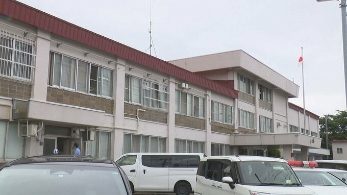 警察官の目の前で…元交際相手の男性の頭をひざ蹴りした22歳の女　もめごとから事件に発展か　札幌市|TBS NEWS DIG