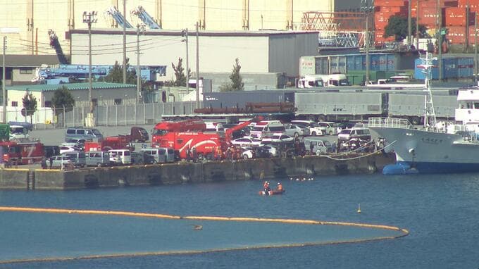 【速報】「車が海に転落」と119番通報　男性1人搬送　那覇港|TBS NEWS DIG